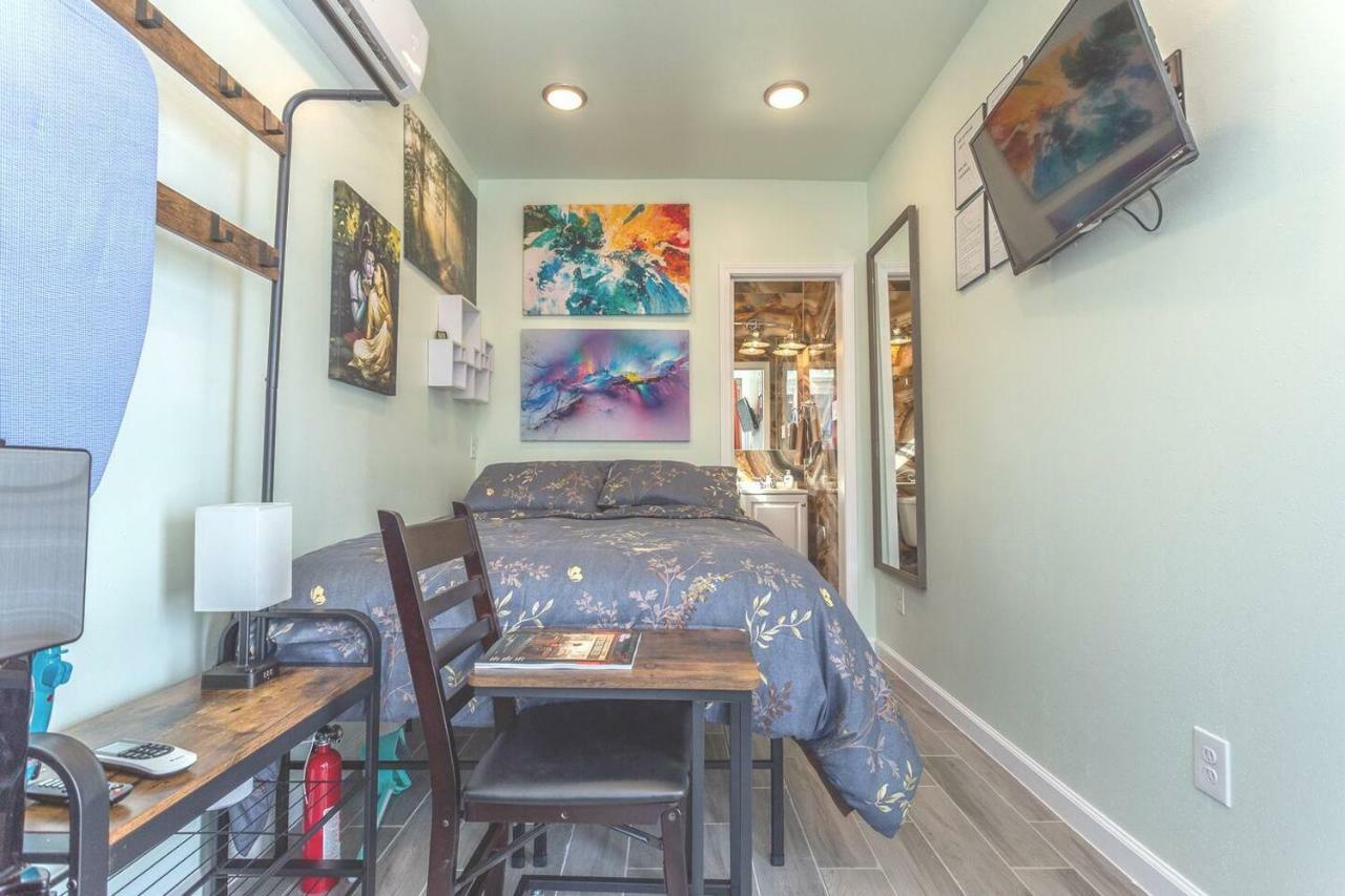 East Downtown Micro-Luxe Container Living Pod #9 Apartment Houston Exterior photo